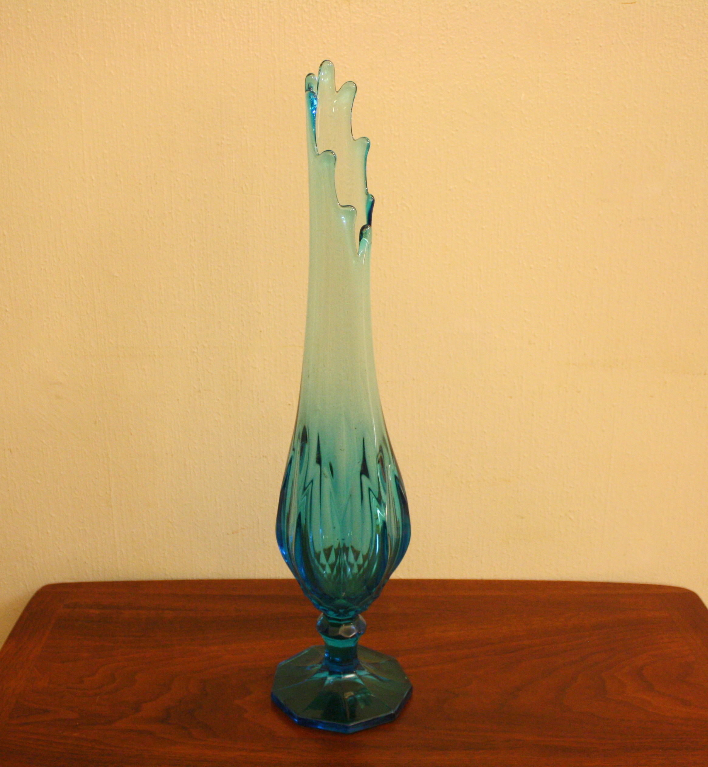 Glass Vase Vintage 89