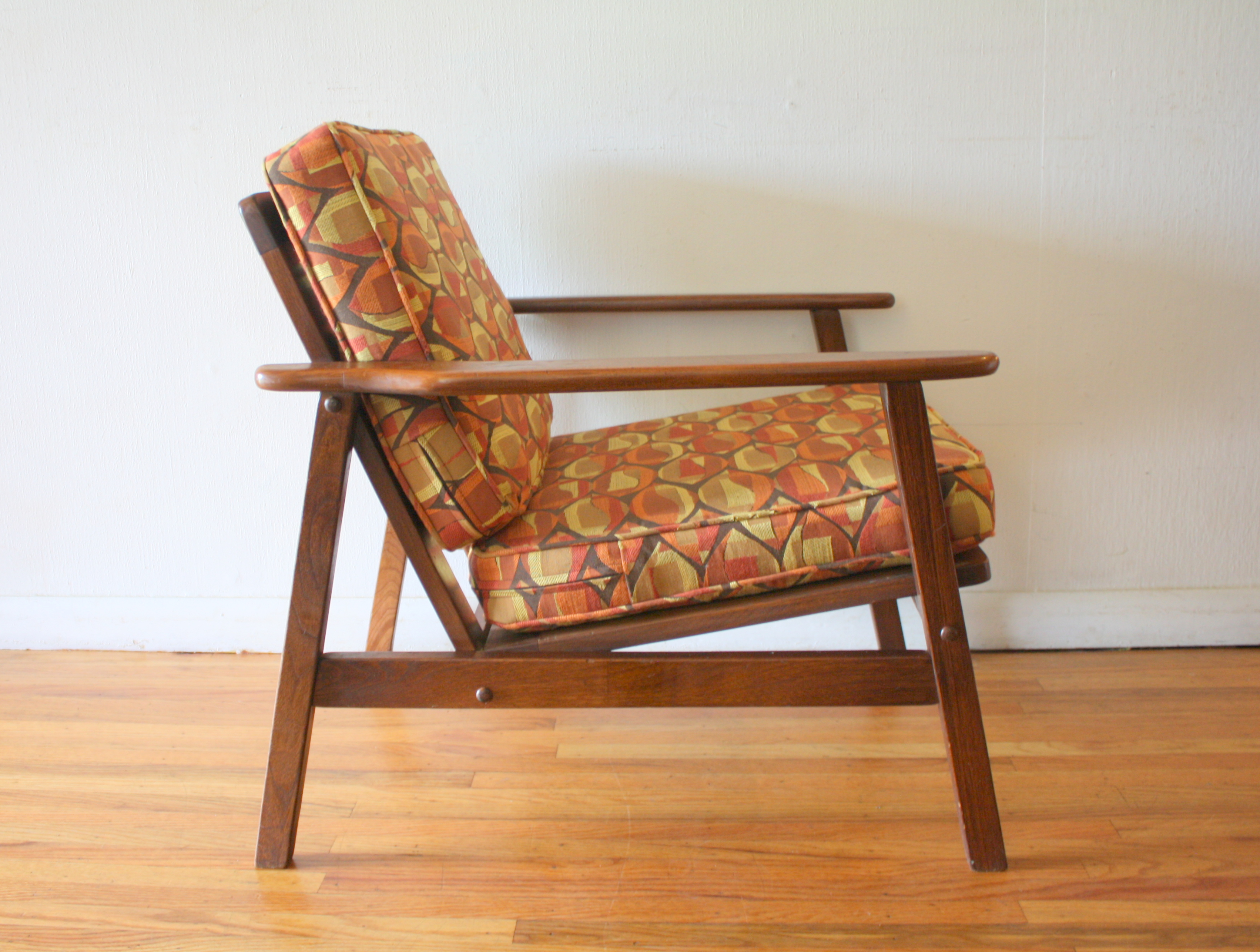 Mid Century Modern Arm Chair With Geometric Pattern Cushions