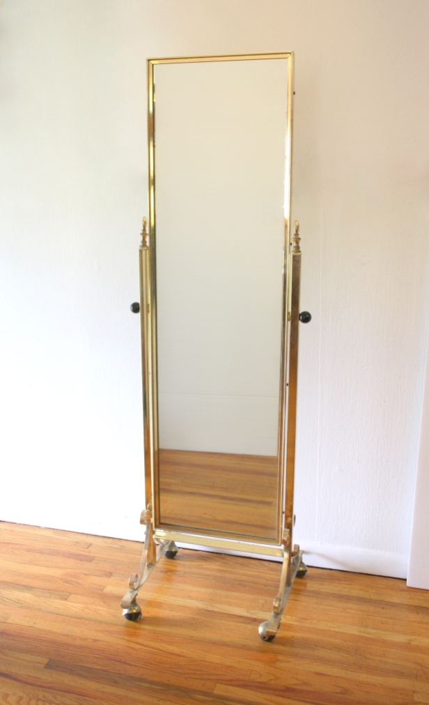 Standing brass mirror 1
